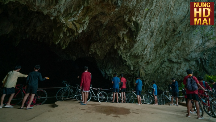 รีวิวหนังไทยnetflix 13 หมูป่า เรื่องเล่าจากในถ้ำ
